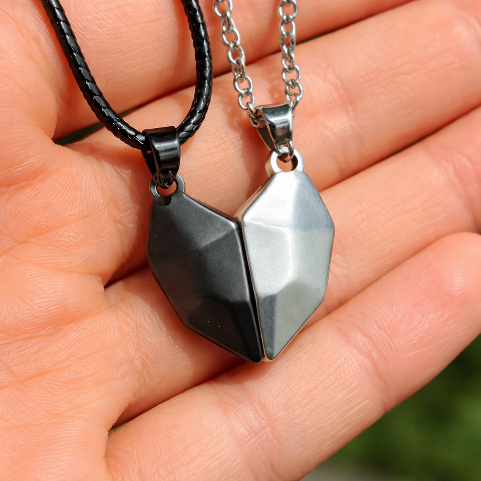 Collar de Corazón Imantado para Parejas – Conexión que los Une ❤️